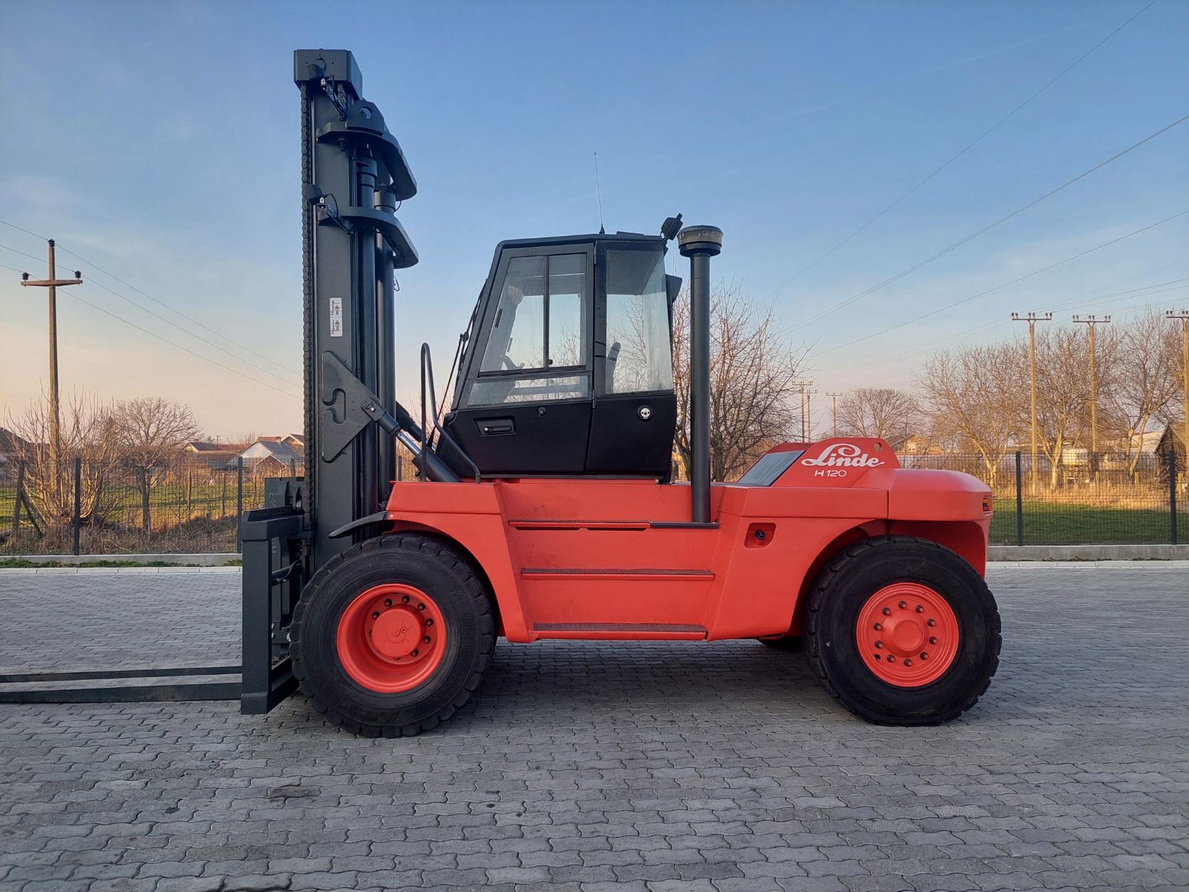 H120D 2