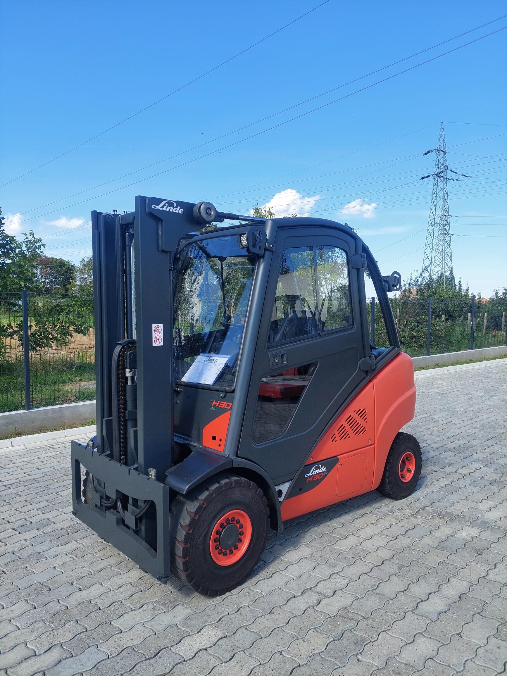 H30D-02 3