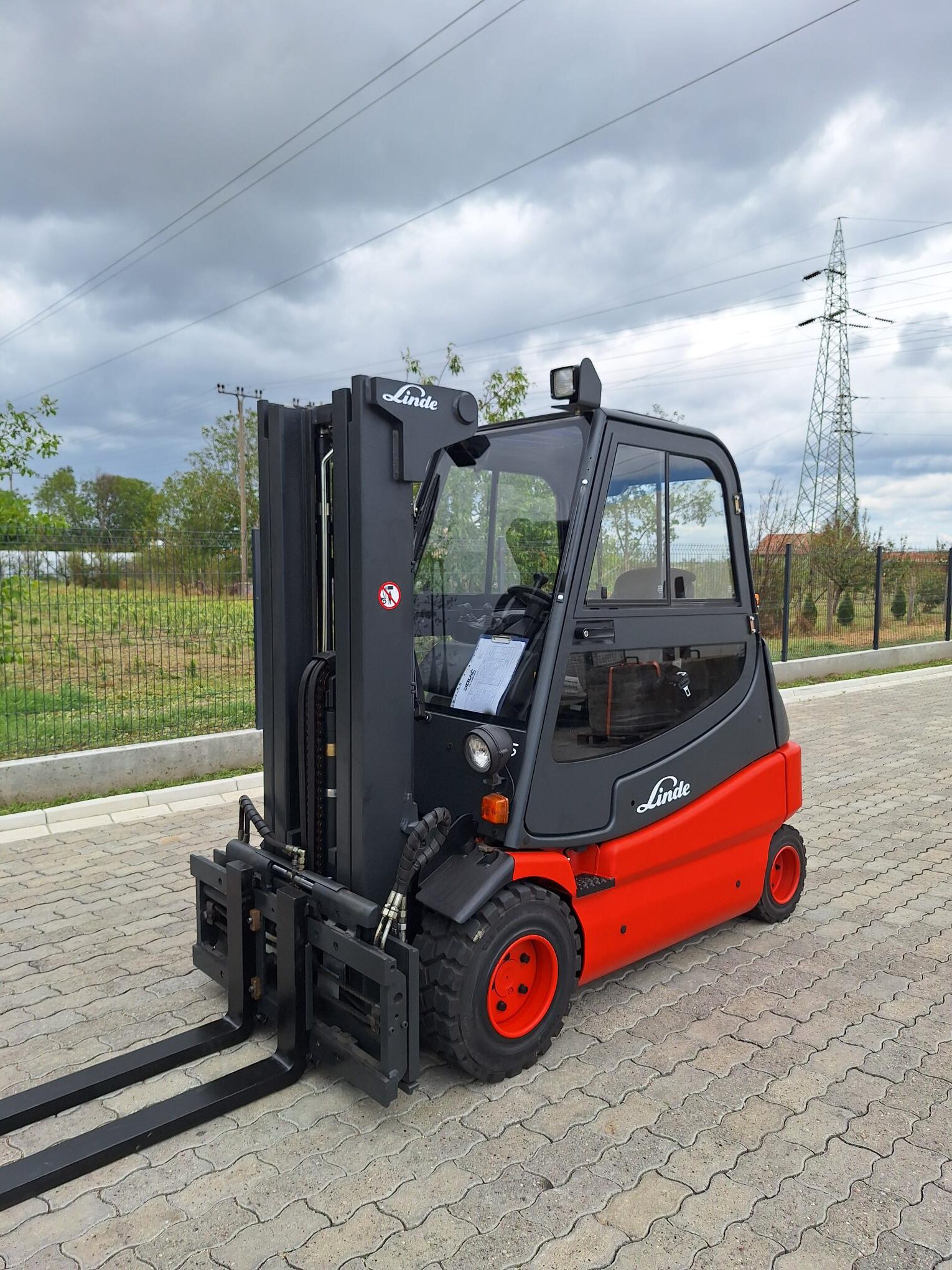 E25 (1)